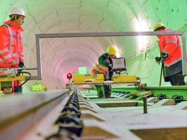 ÖBB-PORR Slab Track Austria Gleiseinrichtung in Tunnel